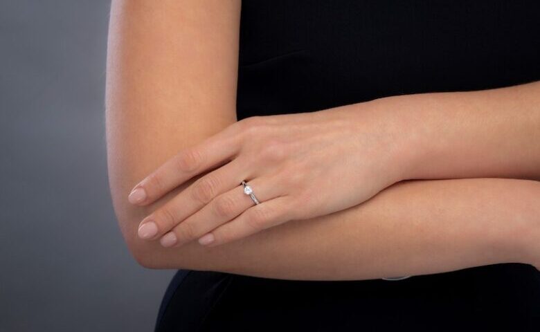 0.3カラットが婚約指輪では一番人気、0.2ctや0.4ctとの比較