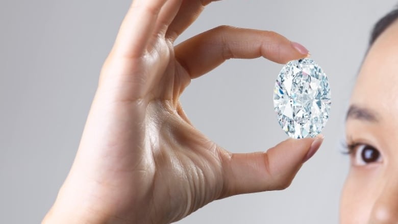 世界一高い宝石種はダイヤモンド